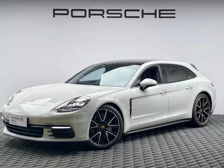 Porsche Panamera 2018 — фото 1