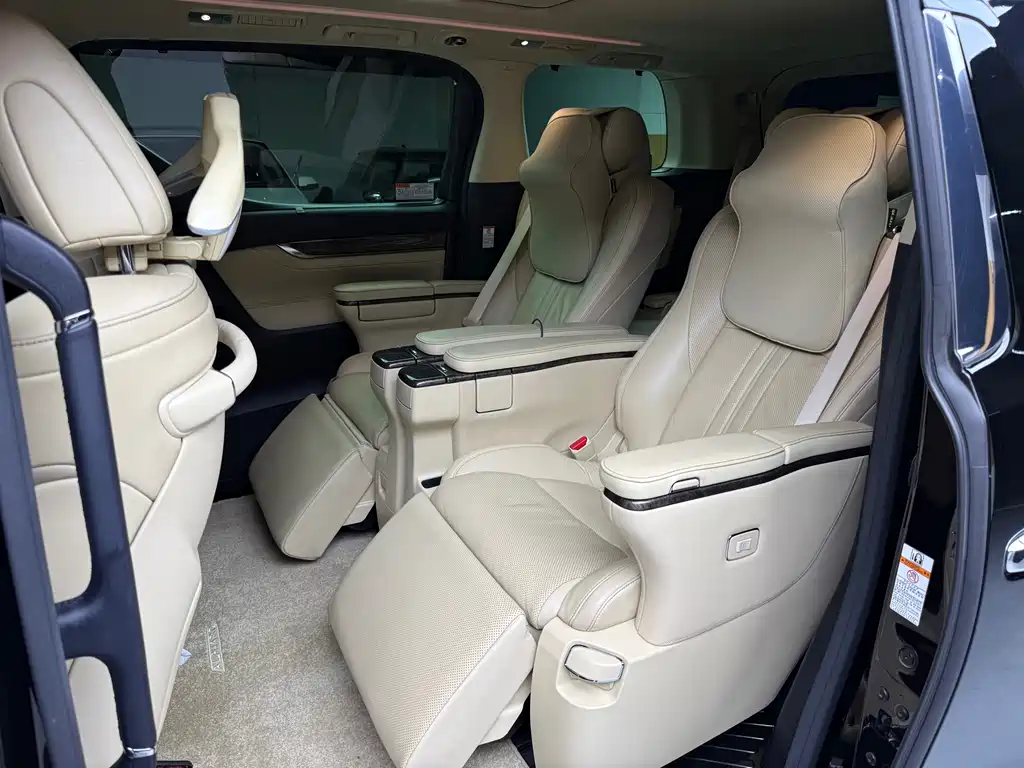 Toyota Vellfire 2020 — фото 7