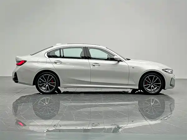 BMW 3 Series 2025