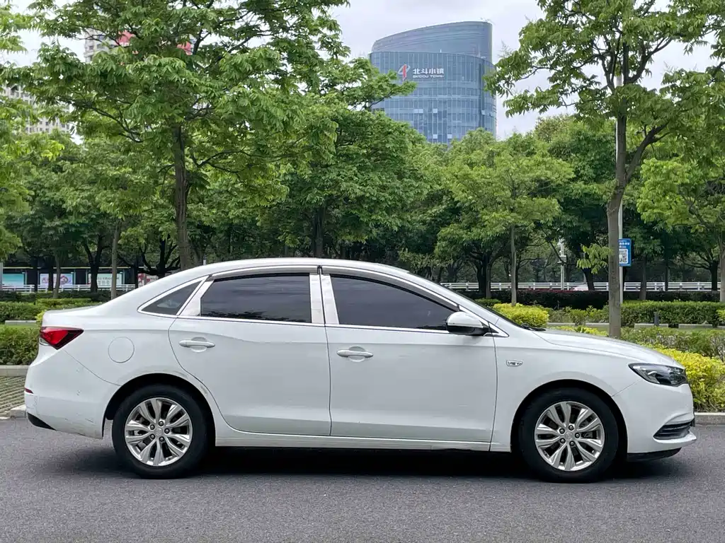 Buick Excelle 2020 — фото 11
