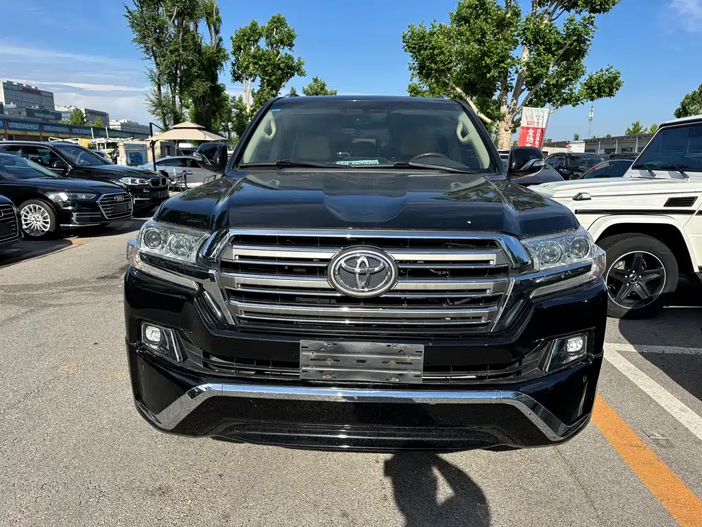 Toyota Land Cruiser 2018 — фото 2