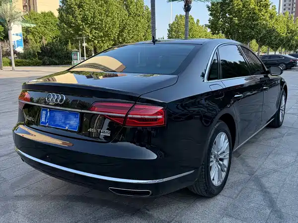 Audi A8 2014