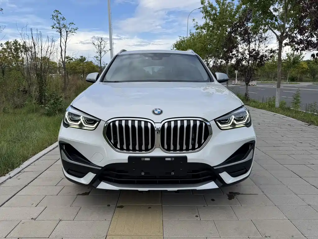 BMW X1 2022 — фото 2