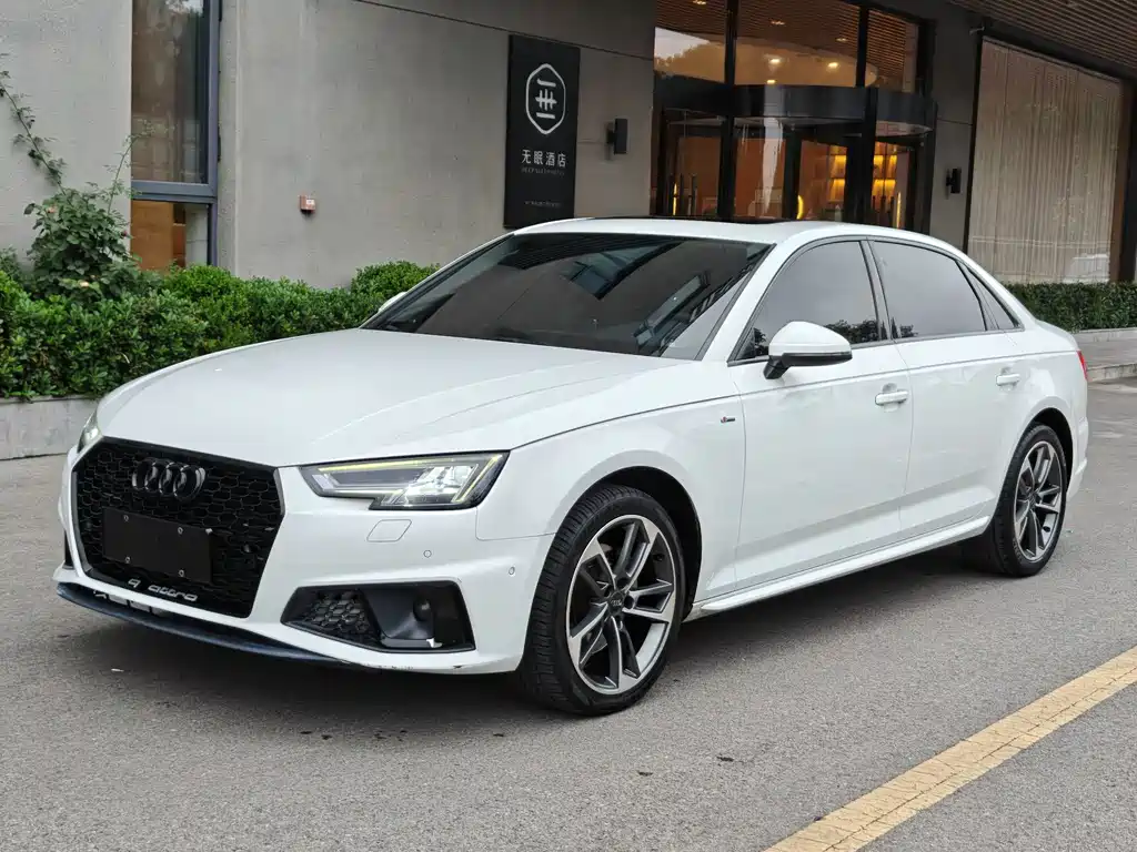 Audi A4L 2019