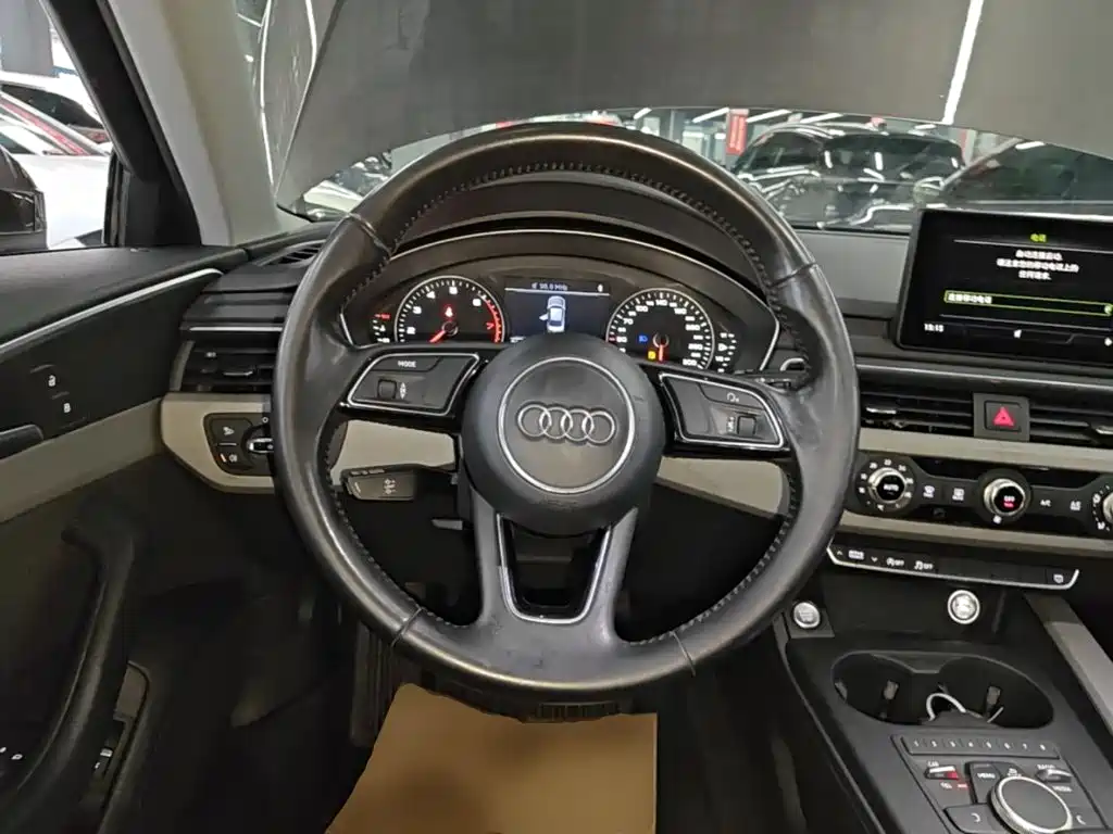 Audi A4L 2016 — фото 11