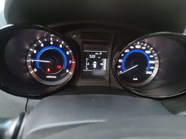 Changan CS15 2016