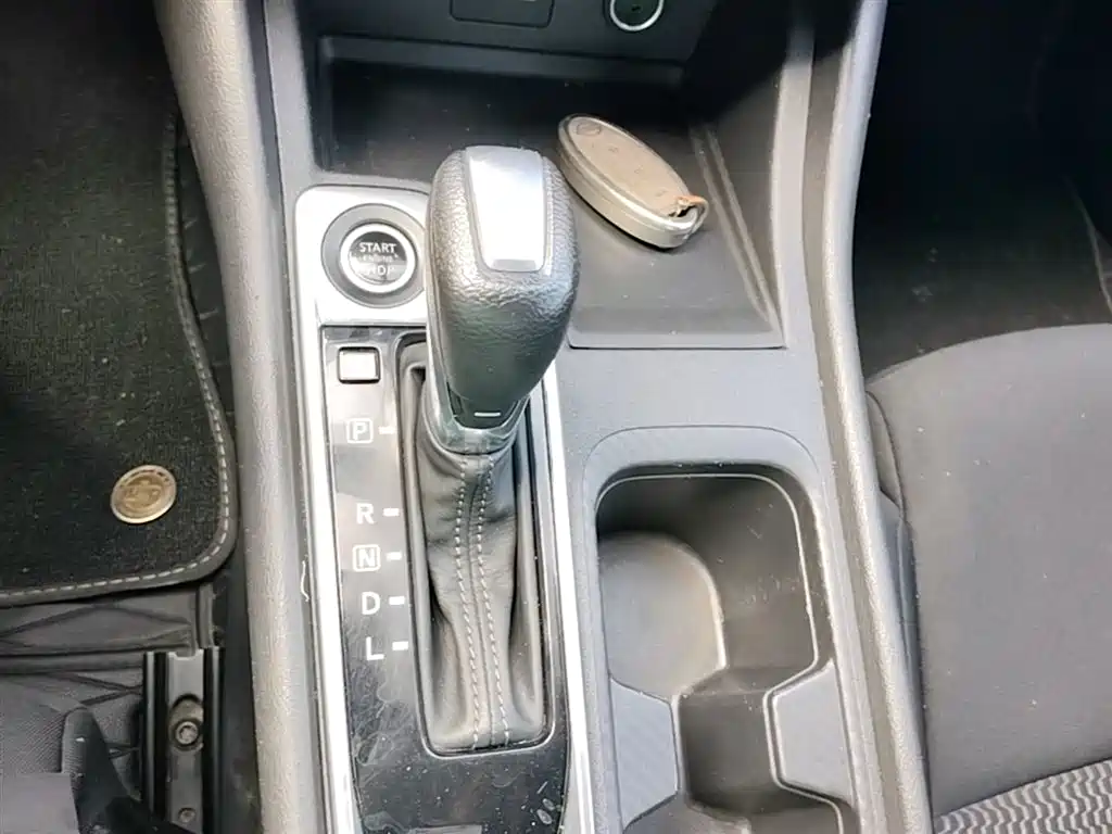 Nissan Sylphy 2019 — фото 14