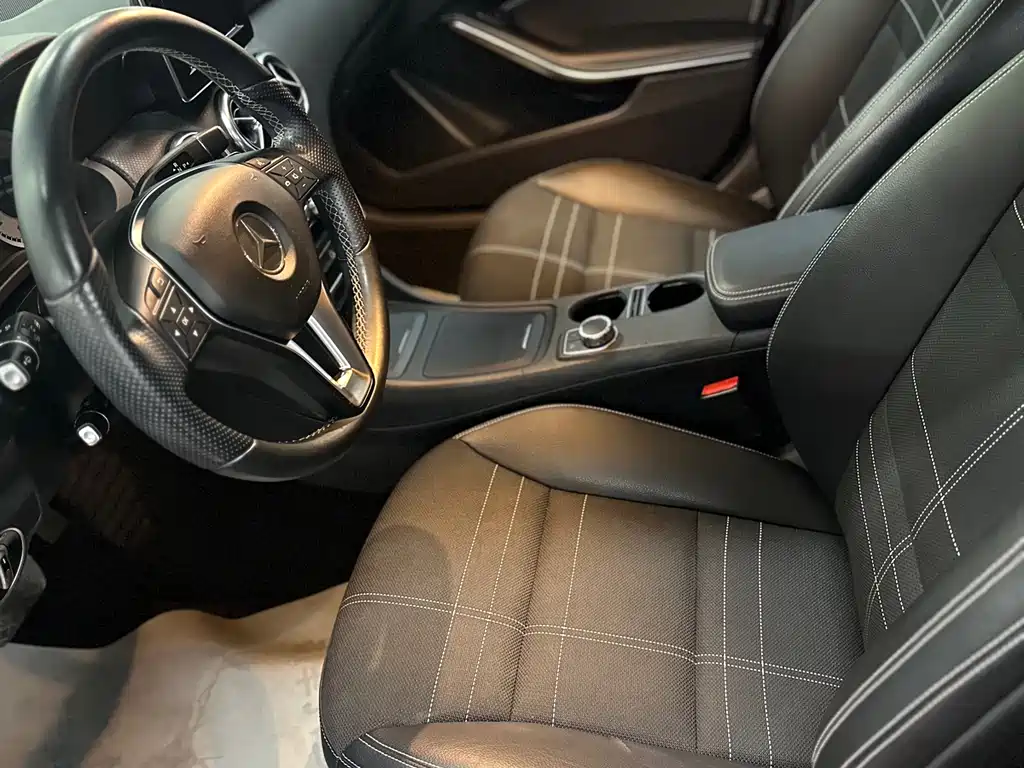Mercedes-Benz A-Class 2016 — фото 3