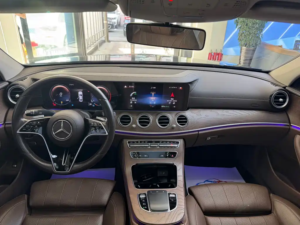 Mercedes-Benz E-Class 2021