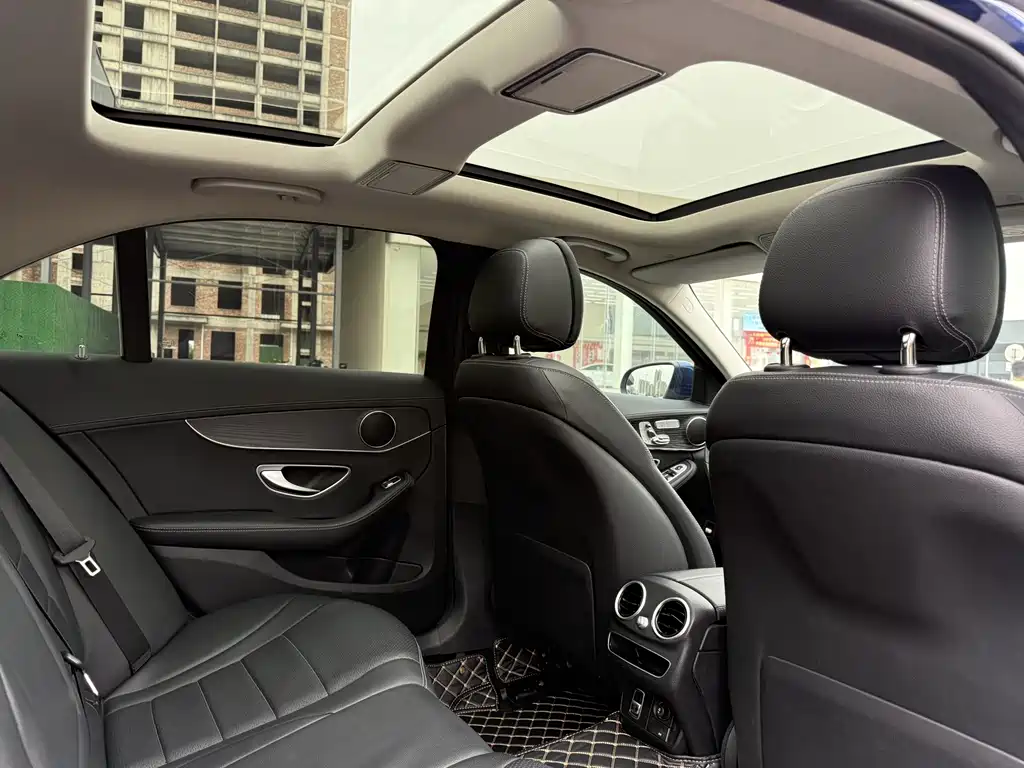 Mercedes-Benz C-Class 2021 — фото 17