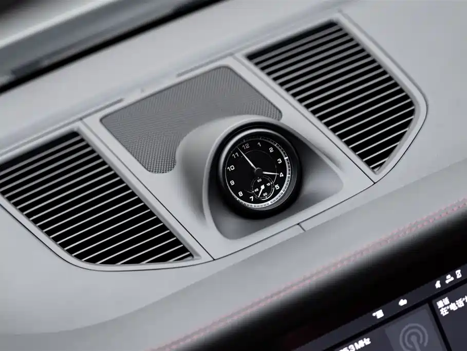 Porsche Macan 2022 — фото 18