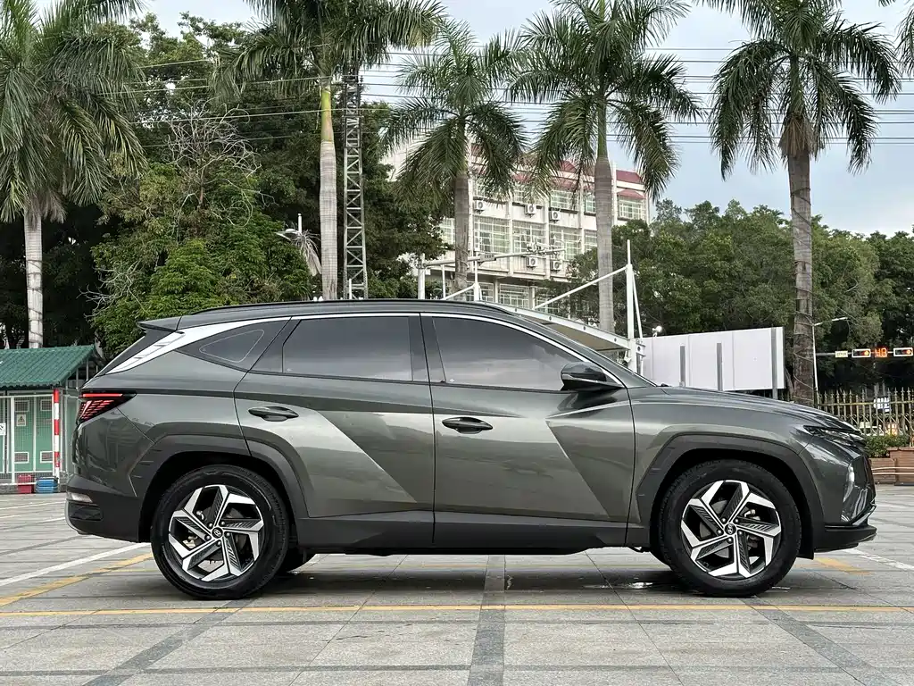 Hyundai Tucson 2023 — фото 4