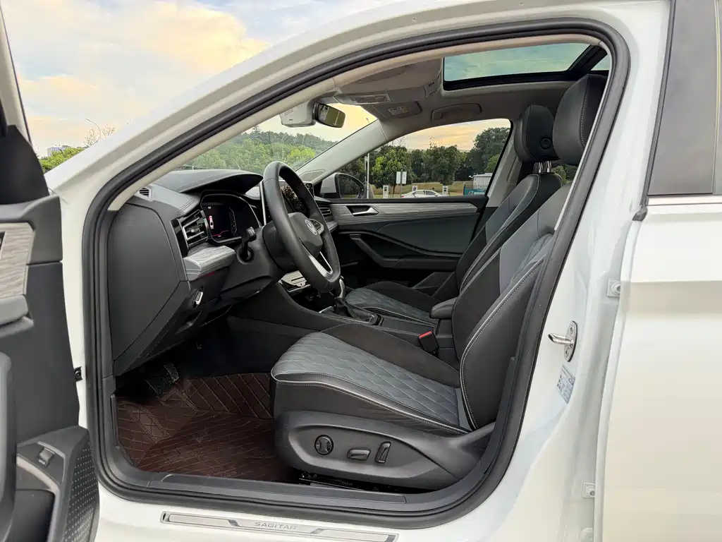 Volkswagen Sagitar 2023