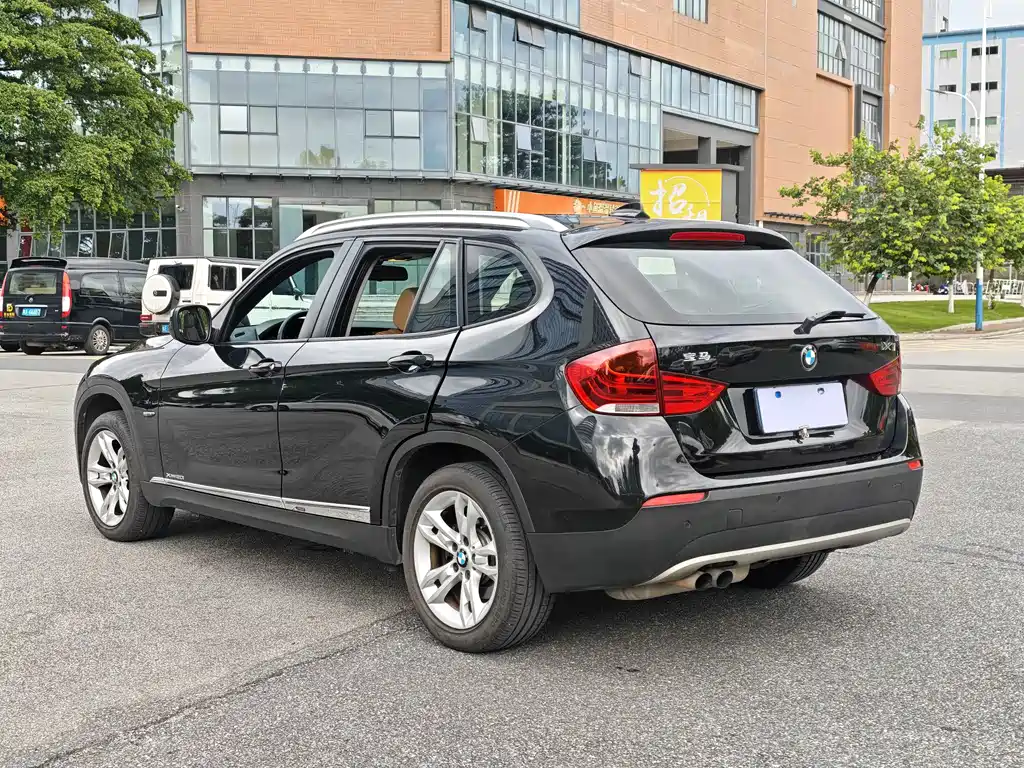 BMW X1 2012 — фото 15