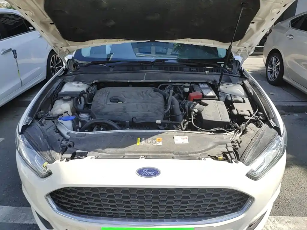 Ford Mondeo 2015 — фото 20