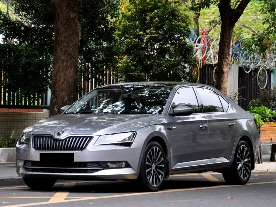 Skoda Superb 2017 — фото 4
