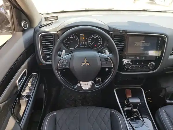 Mitsubishi Outlander 2021