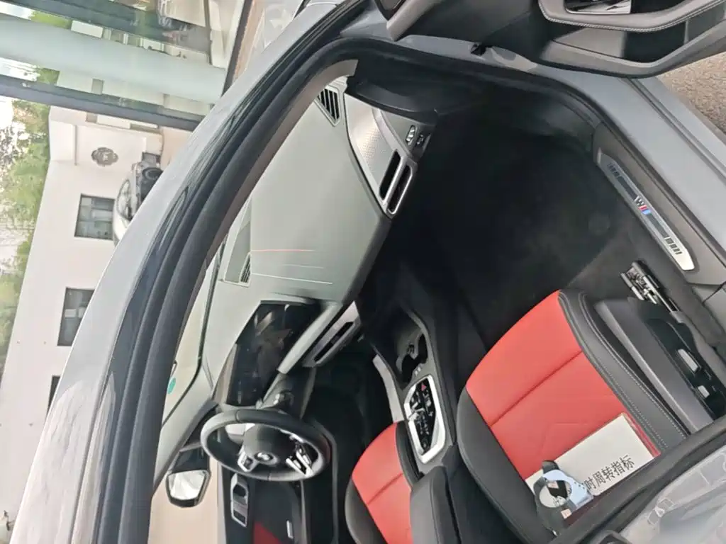 BMW 2 Series 2025 — фото 11
