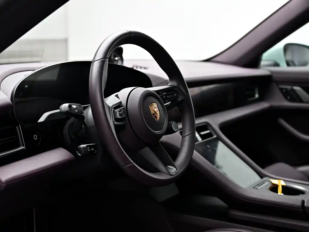 Porsche Taycan 2025 — фото 7