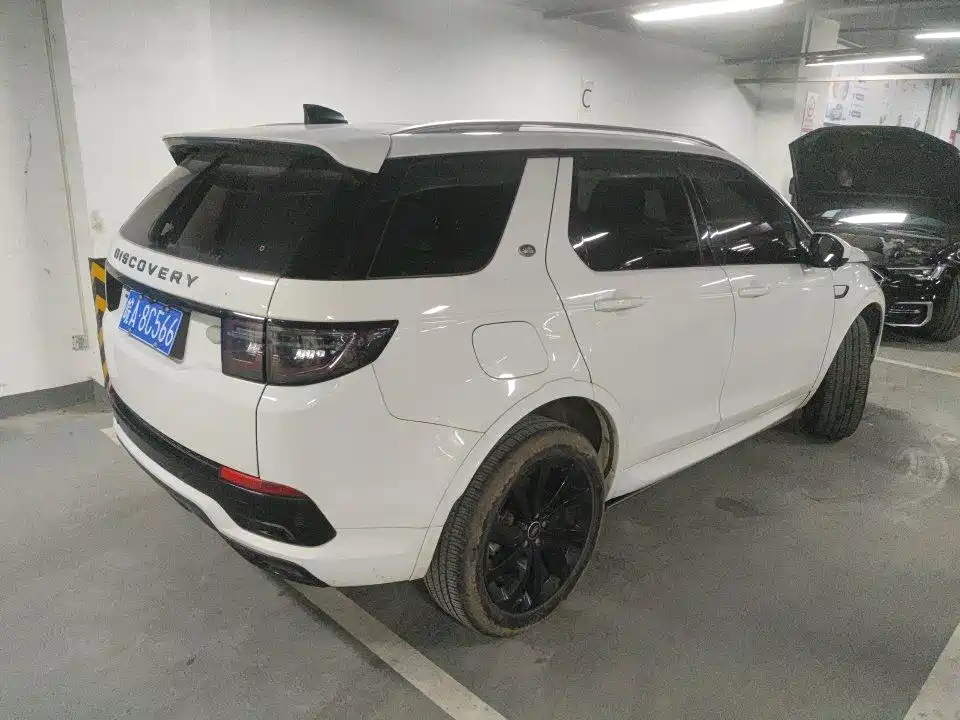 Land Rover Discovery Sport 2021 — фото 9