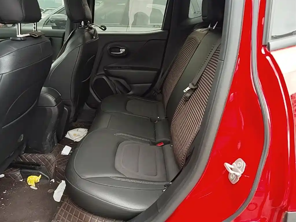 Jeep Renegade 2020 — фото 17