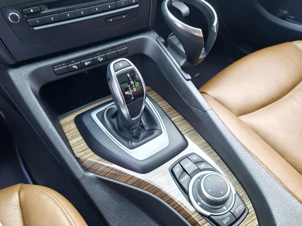 BMW X1 2012 — фото 11