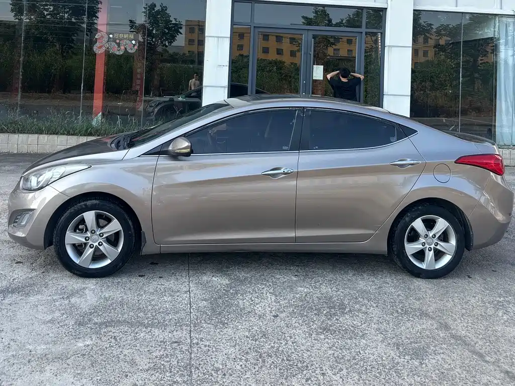 Hyundai Elantra Langdong 2014