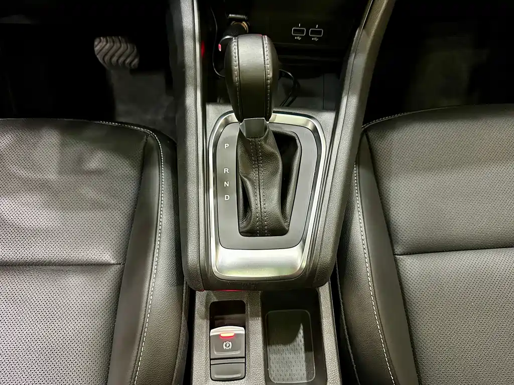Renault Captur 2019 — фото 16