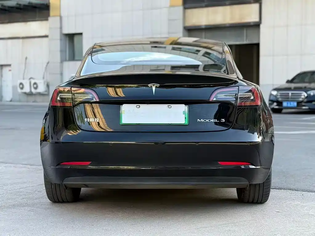 Tesla Model 3 2023 — фото 9