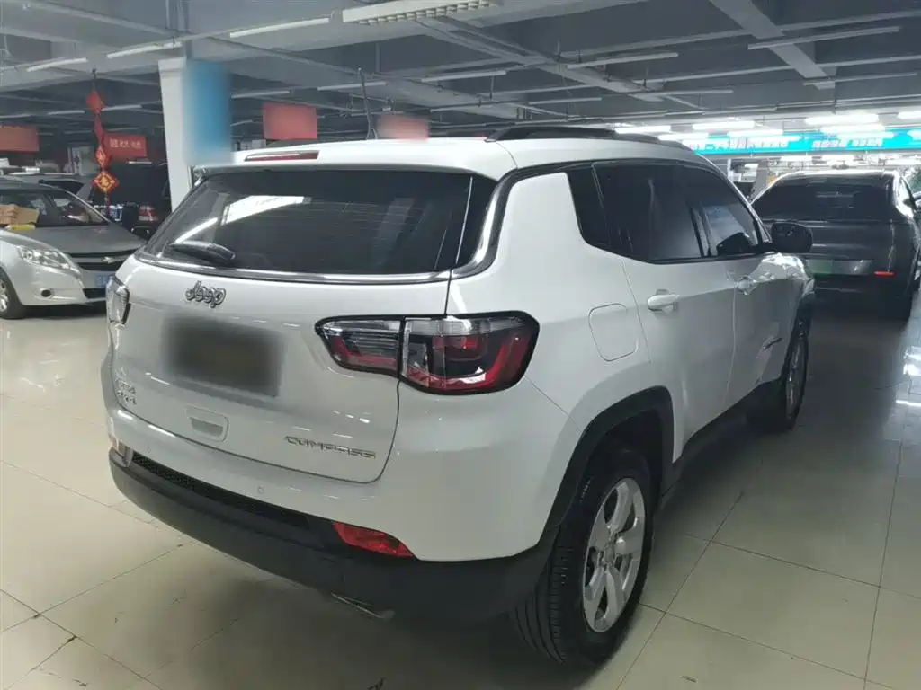 Jeep Compass 2020 — фото 7