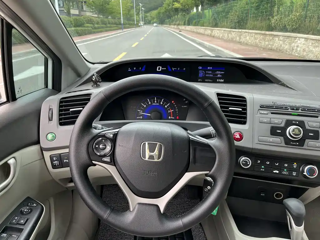 Honda Civic 2013 — фото 10