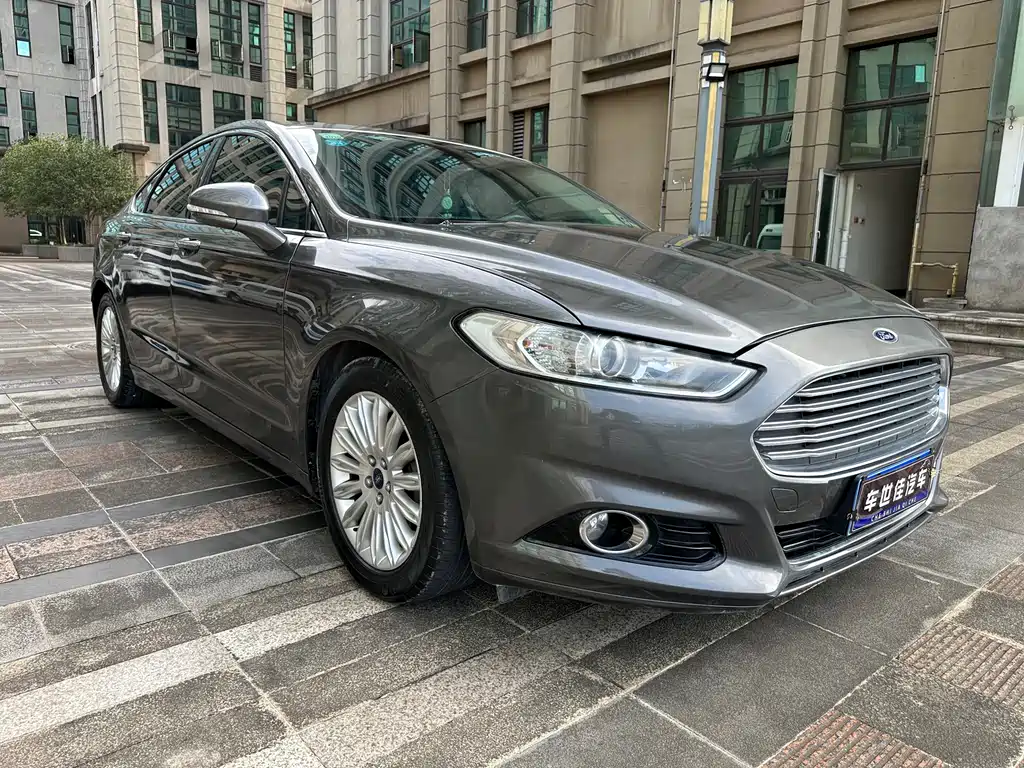 Ford Mondeo 2014 — фото 8