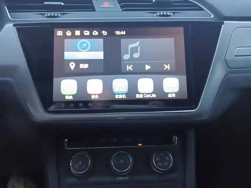 Volkswagen Touran 2017 — фото 13