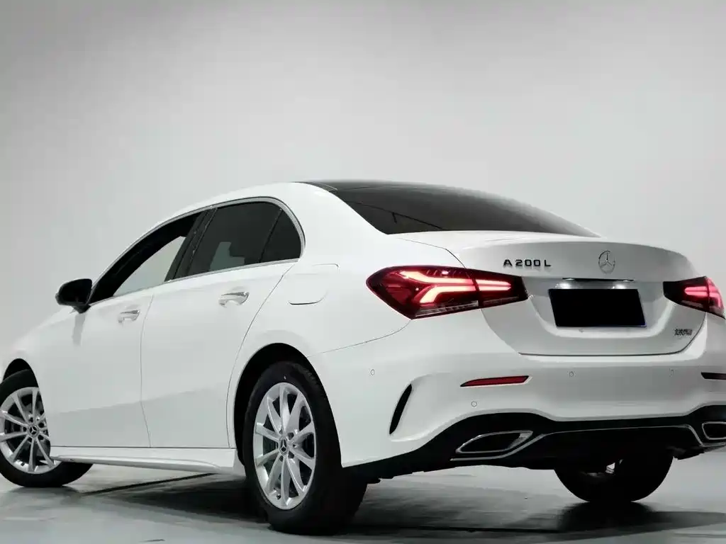 Mercedes-Benz A-Class 2019 — фото 7