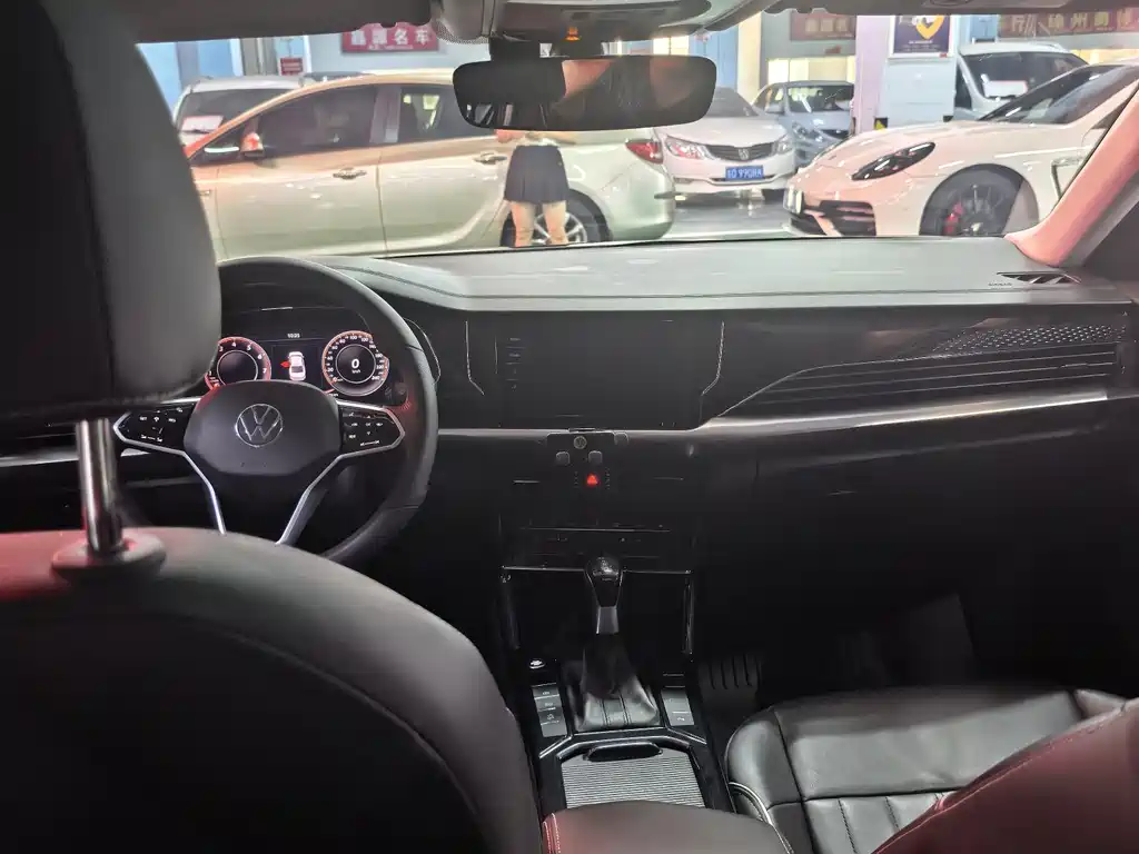 Volkswagen Passat 2023