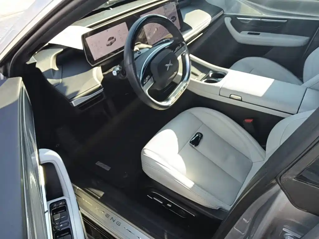 XPeng P7 2024 — фото 16