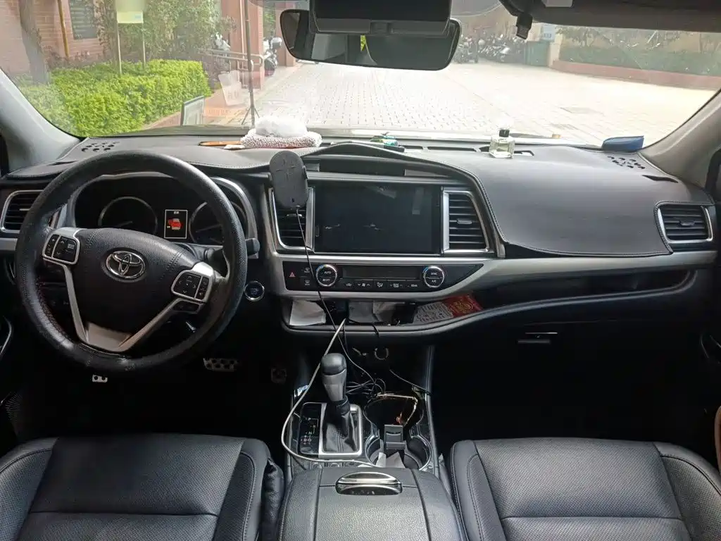 Toyota Highlander 2019 — фото 13