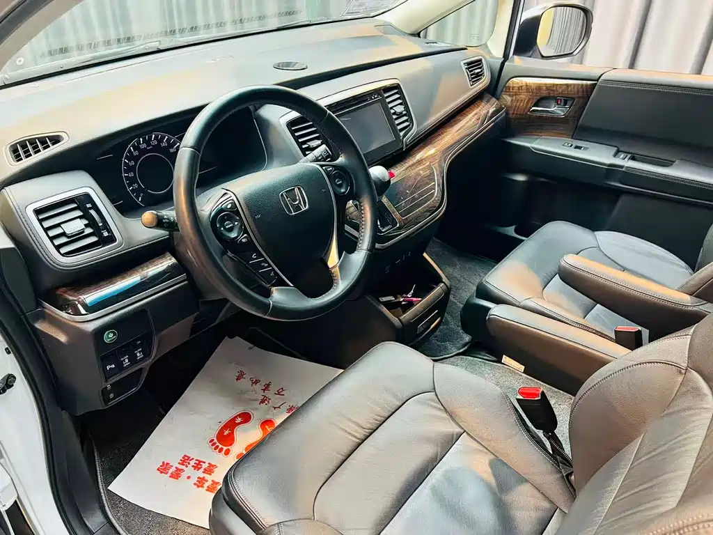 Honda Odyssey 2015 — фото 5