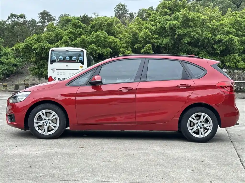 BMW 2 Series Active Tourer 2016 — фото 7