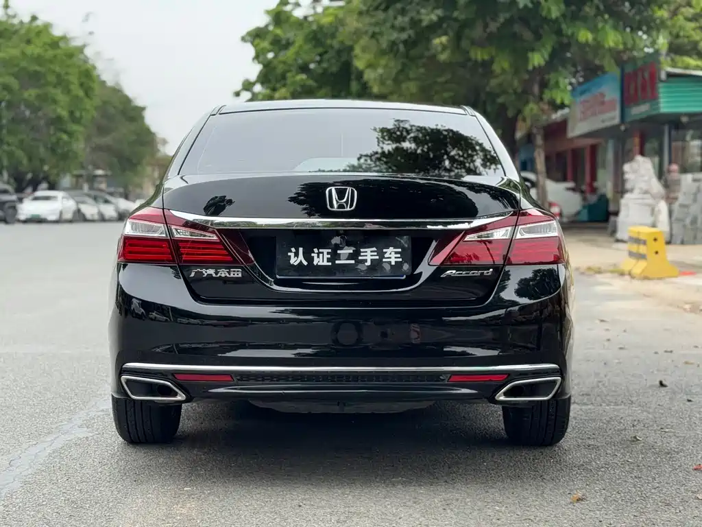 Honda Accord 2017 — фото 14