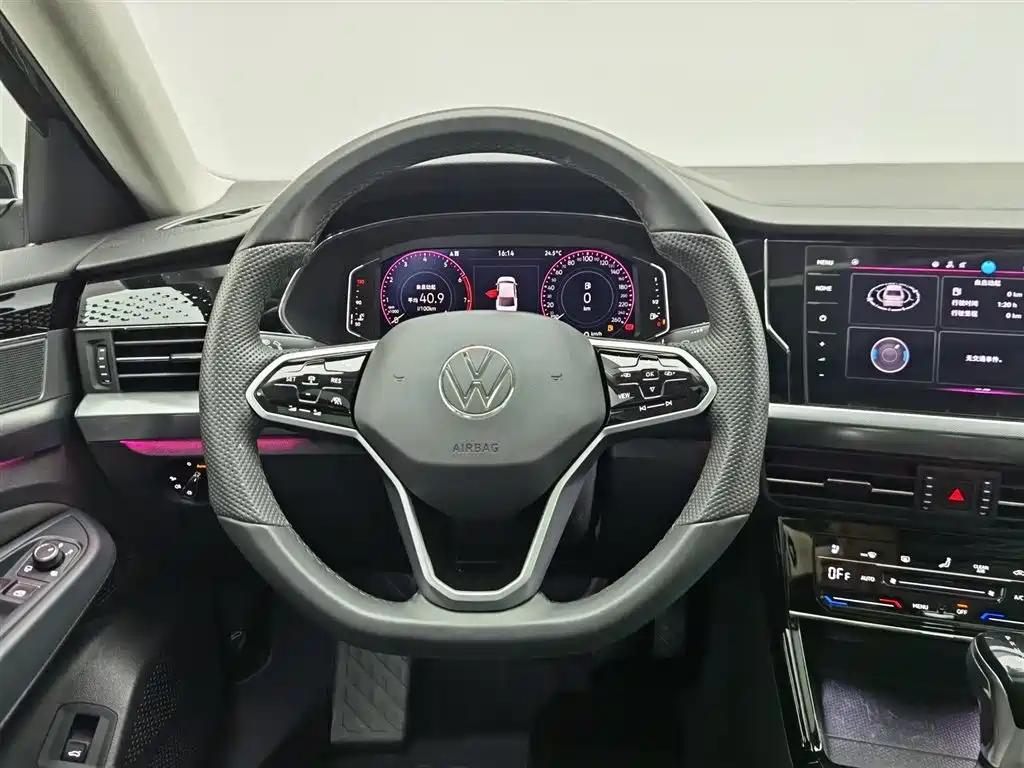 Volkswagen Passat 2023 — фото 11