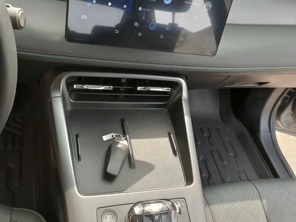 BYD Qin PLUS 2025 — фото 23