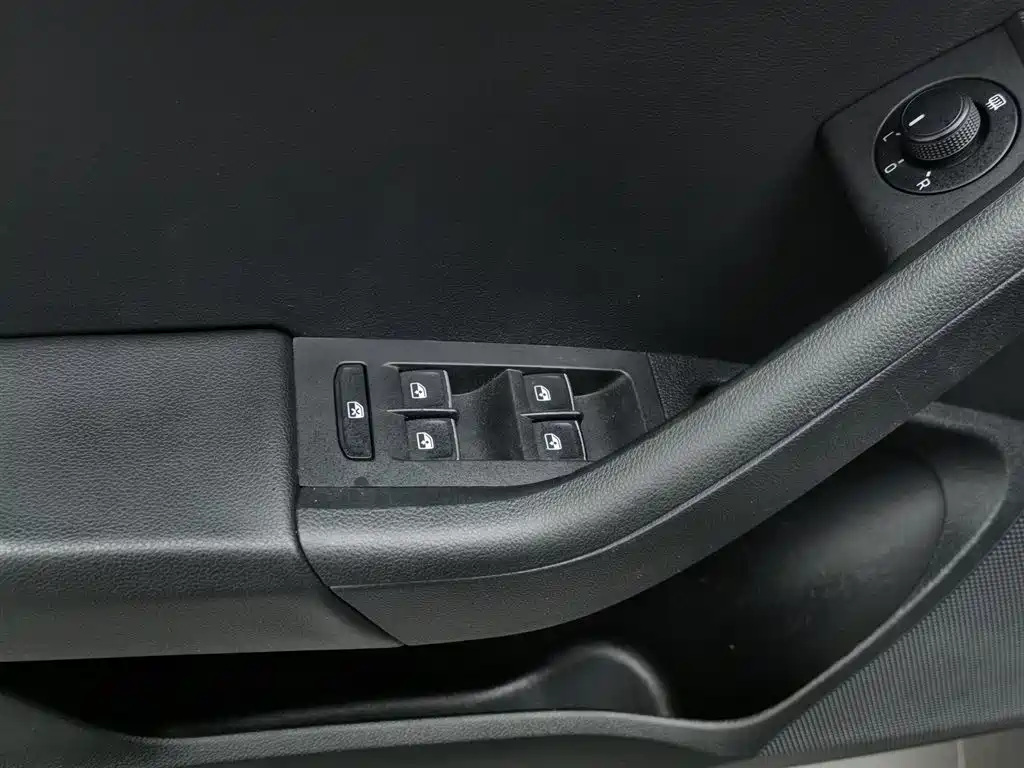 Skoda Octavia 2017 — фото 9
