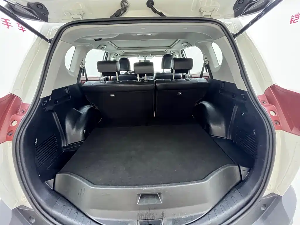Toyota RAV4 2015 — фото 2