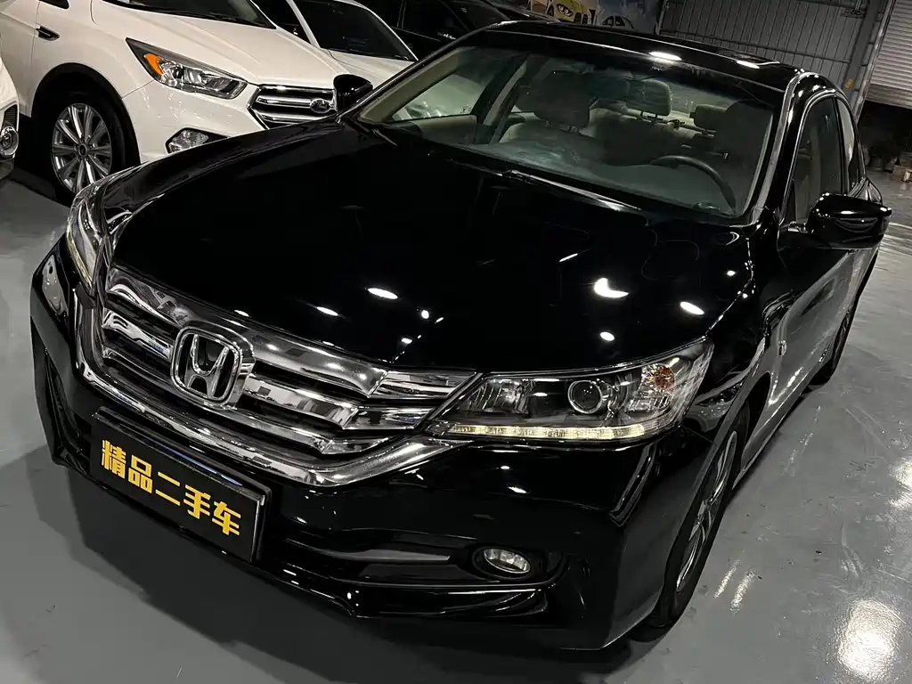 Honda Accord 2015 — фото 1