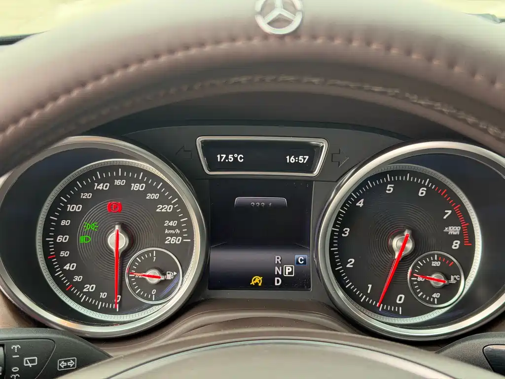 Mercedes-Benz GLE 2017 — фото 18