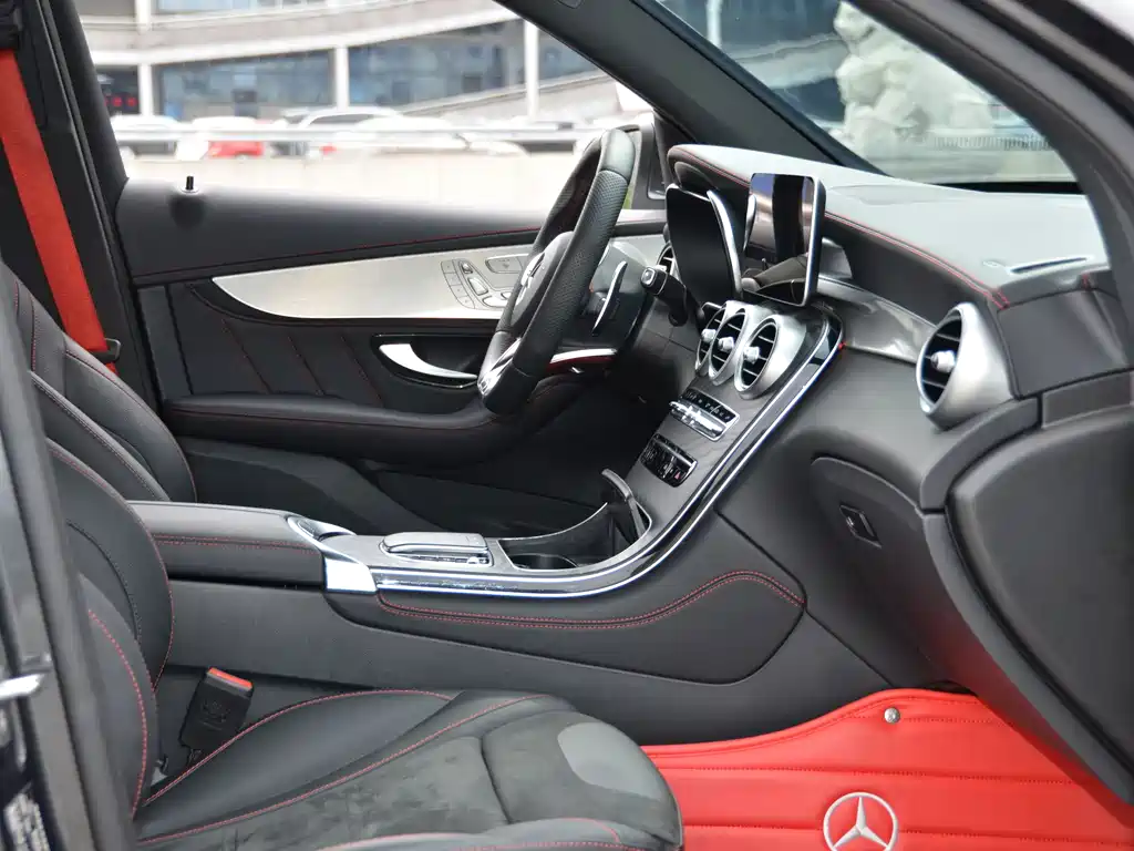 Mercedes-Benz GLC AMG 2020 — фото 10