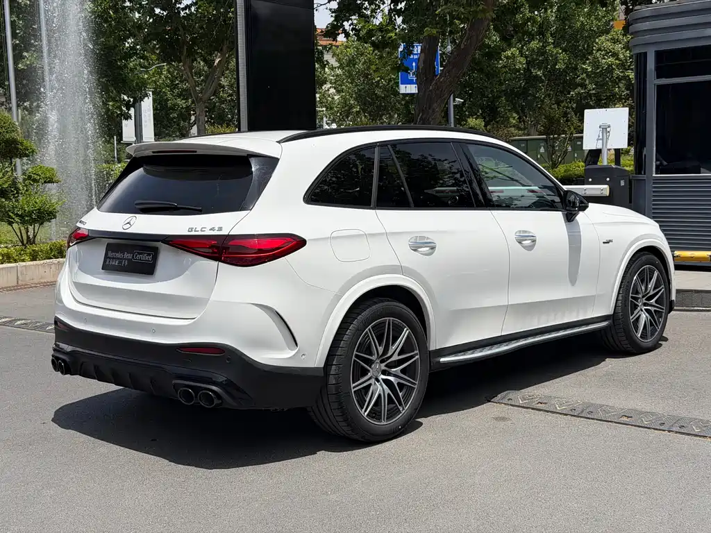 Mercedes-Benz GLC AMG 2025 — фото 3