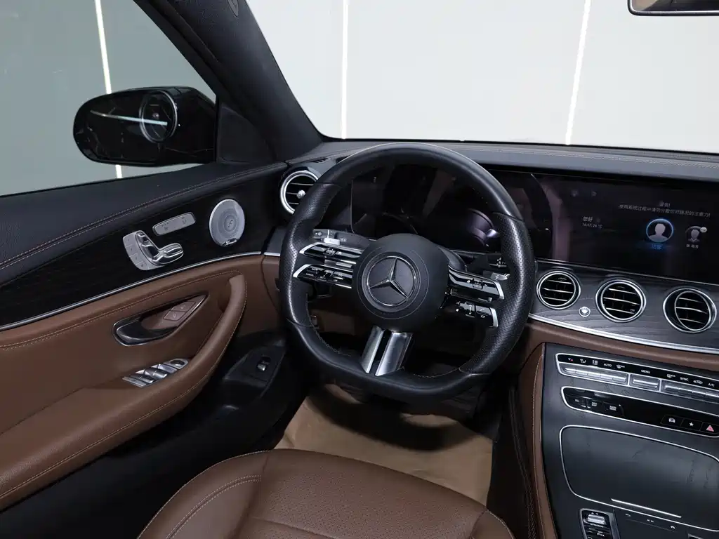 Mercedes-Benz E-Class 2021 — фото 16