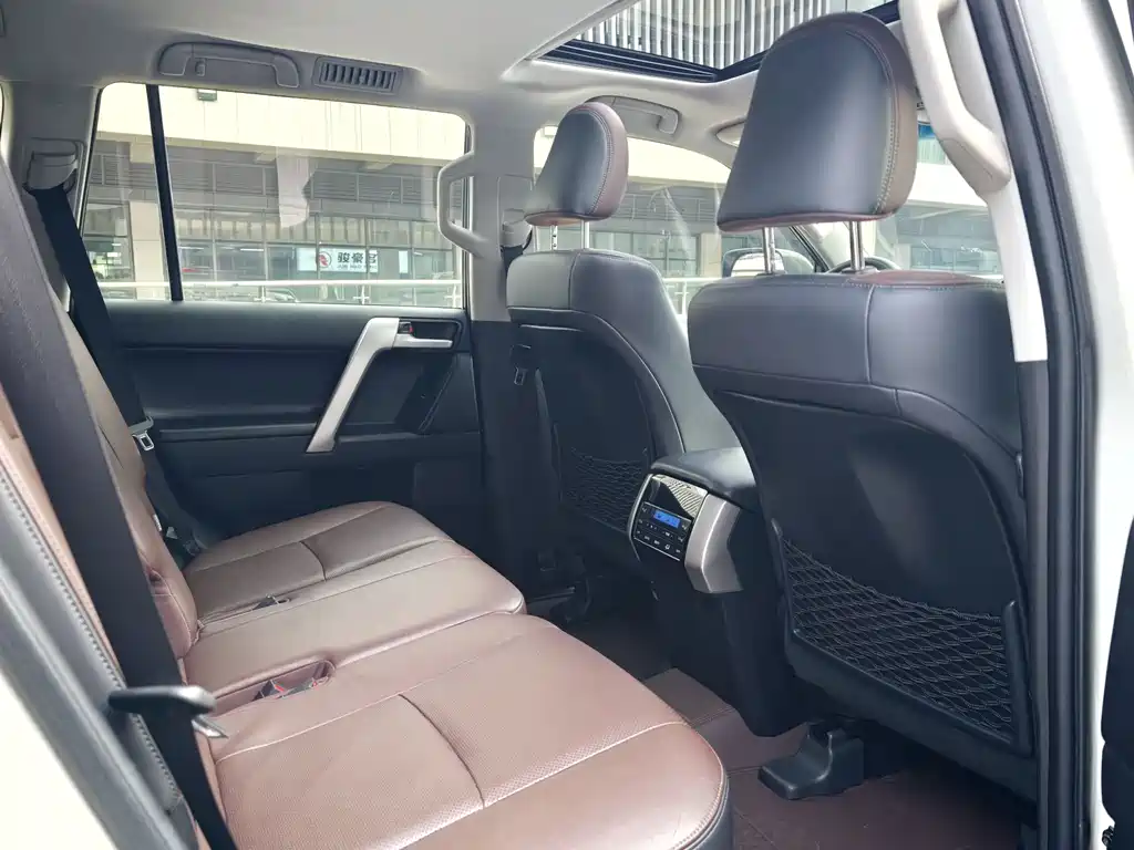 Toyota Prado 2019 — фото 17